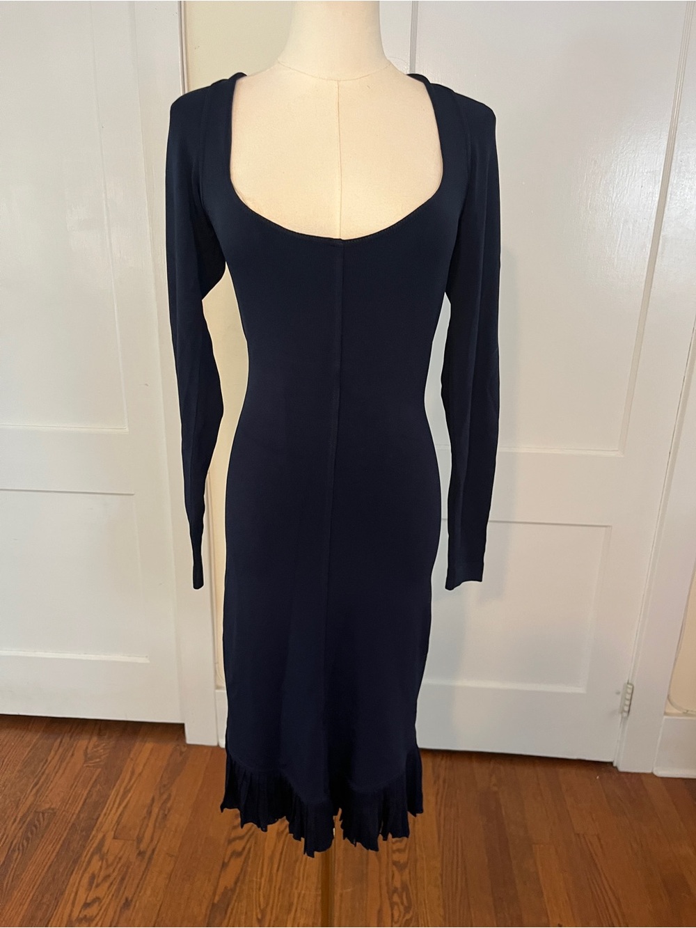 Alaïa’s Navy Flirt Dress: A Gift to Anna Bayle, the First Asian Supermodel